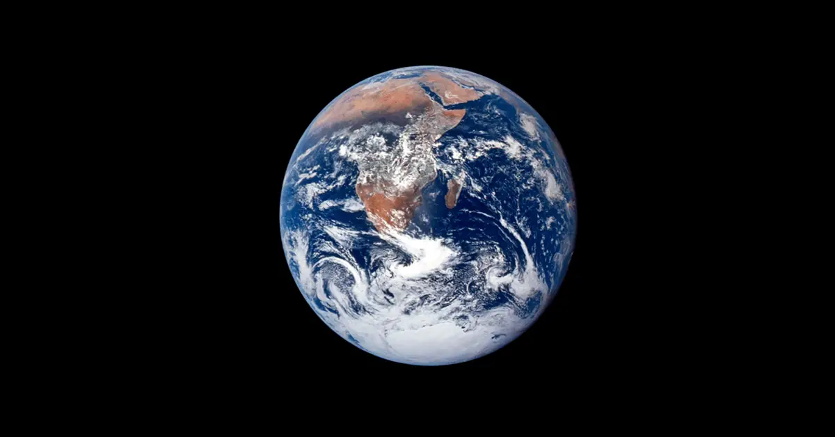 "הגולה הכחולה" - 1972: מרחוק, גבולות נעלמים.